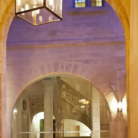 La Maison D'uzes Relais & Chateaux Hotel 5*