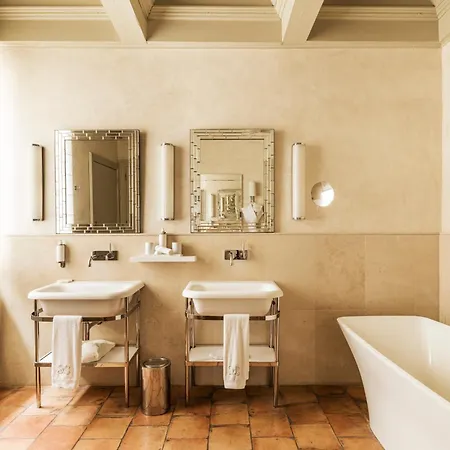 La Maison D'uzes Relais & Chateaux Hotel
