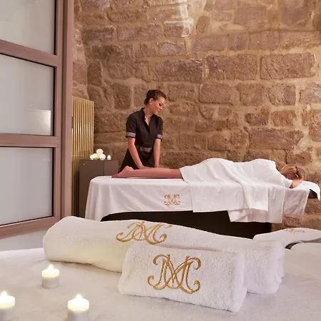 La Maison D'uzes Relais & Chateaux 5*