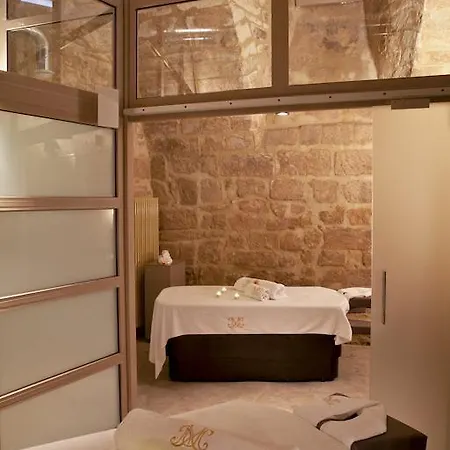 La Maison D'uzes Relais & Chateaux Hotel 5*