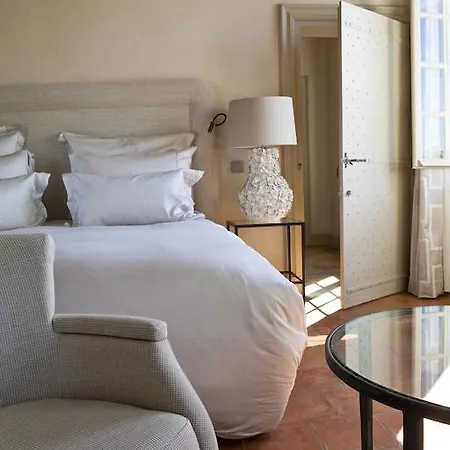 La Maison D'uzes Relais & Chateaux Hotel 5*